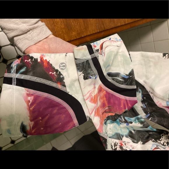 Lululemon Run Inspire Crop Luxtreme Pigment Wave - Picture 5 of 8